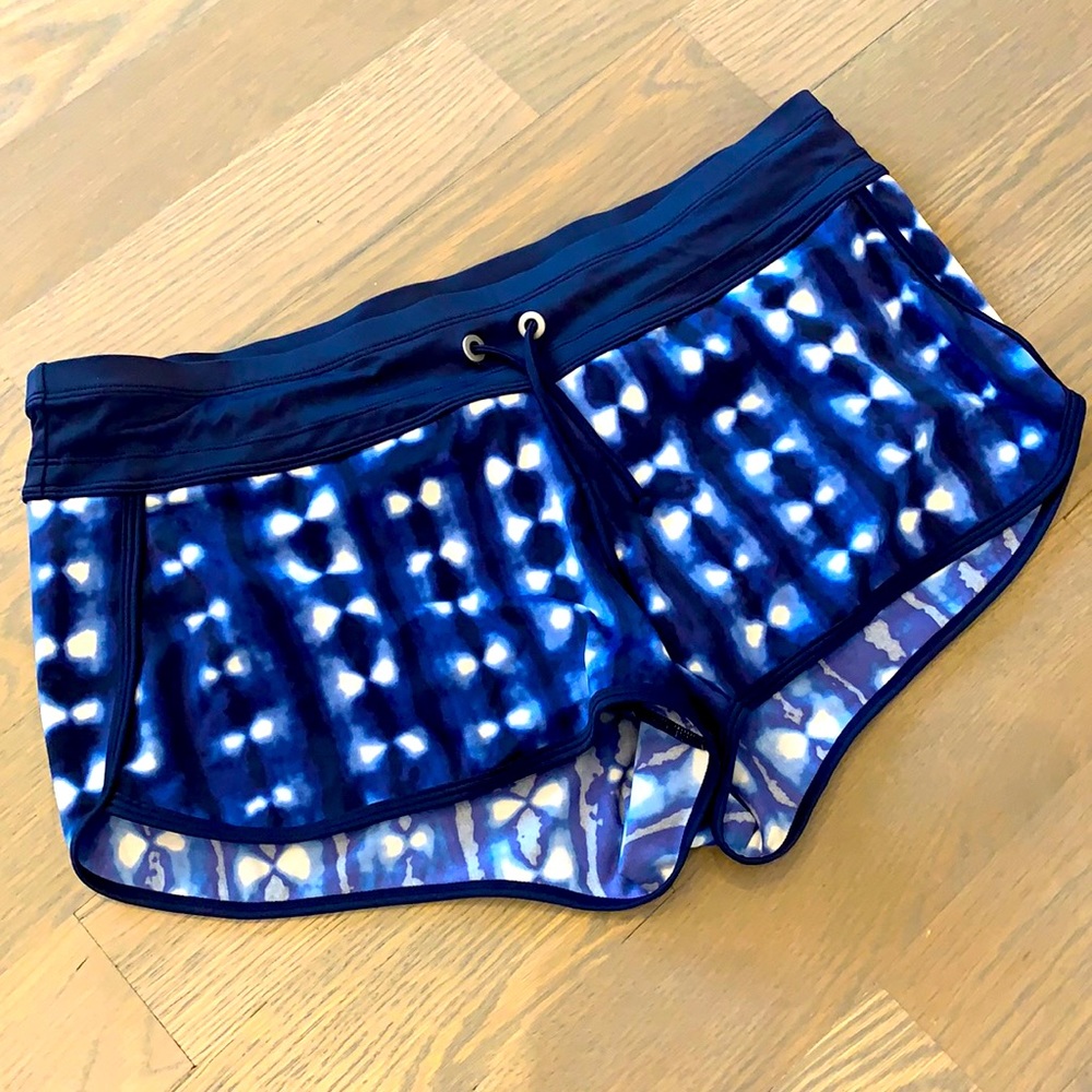 Athleta swim shorts, size M, like new